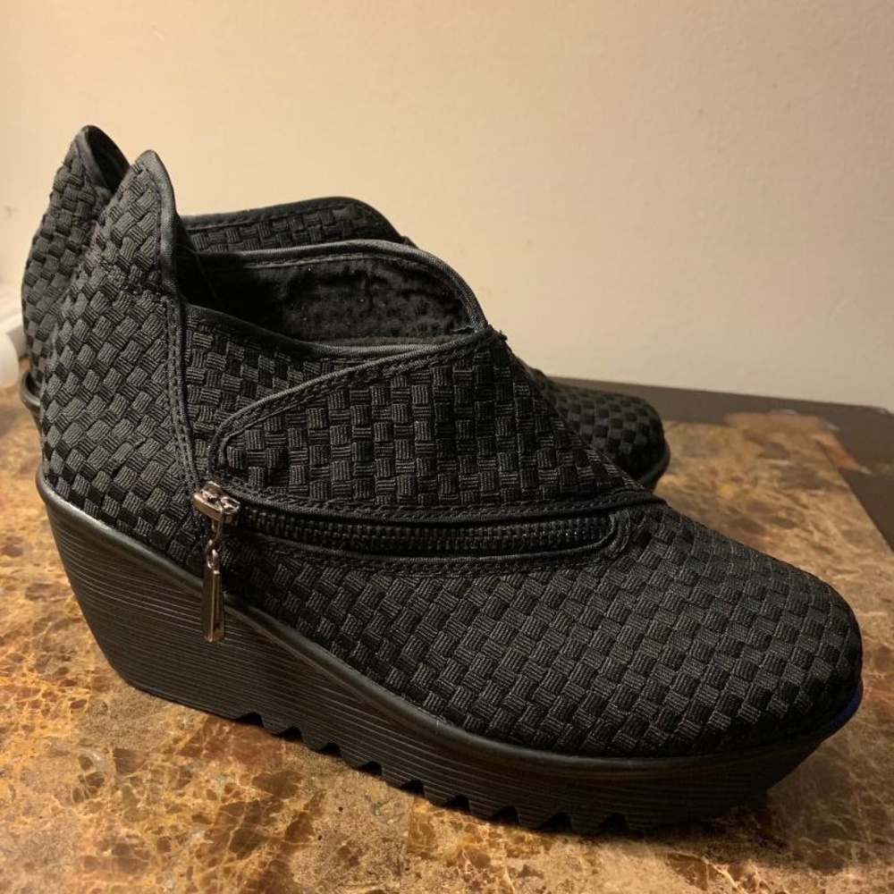Bernie Mev Black Woven shoes size 38